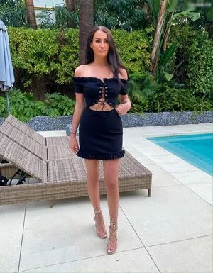 Lottie M Aka Charlottemx OnlyFans Leaked Free Thumbnail Picture - #sh9W6SUbXt