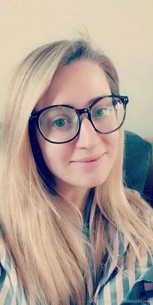 Lottielushloves OnlyFans Leaked Free Thumbnail Picture - #0be6s9URYG