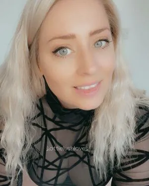 Lottielushloves OnlyFans Leaked Free Thumbnail Picture - #xQXC0xqeKF