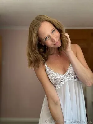 Lottieonlyfans OnlyFans Leaked Free Thumbnail Picture - #byX9Oteg2e