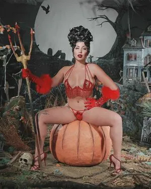Lou Lou La Duchesse De Rie Re OnlyFans Leaked Free Thumbnail Picture - #jOFjcThk21
