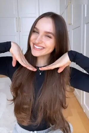 Louisa Jindaoui OnlyFans Leaked Free Thumbnail Picture - #aaJ7AdEjVE