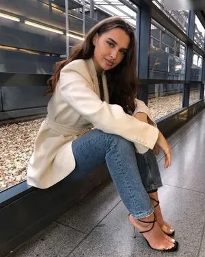 Louisa Jindaoui OnlyFans Leaked Free Thumbnail Picture - #gLSxRGEWCw