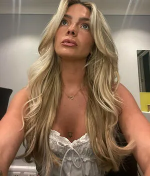 Louisa Johnson OnlyFans Leaked Free Thumbnail Picture - #EUzainyBFn