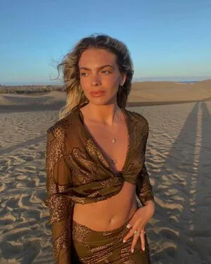 Louisa Johnson OnlyFans Leaked Free Thumbnail Picture - #VZePGDO8KI