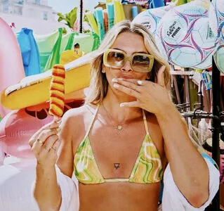 Louisa Johnson OnlyFans Leaked Free Thumbnail Picture - #XdDWTa2viv