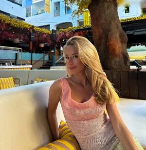Louisa Laureen OnlyFans Leaked Free Thumbnail Picture - #a8i1mMjQ84