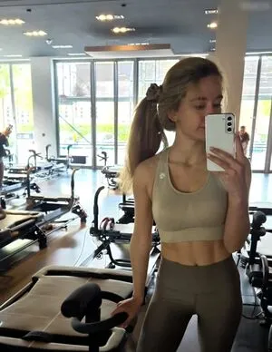 Louisa Laureen OnlyFans Leaked Free Thumbnail Picture - #sL0Fu8T15h