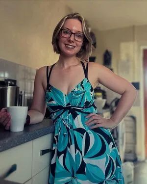 Louisa Willcox OnlyFans Leaked Free Thumbnail Picture - #F5n4UOnBum