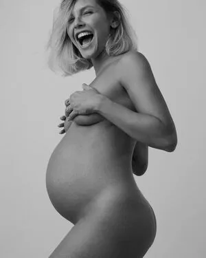 Louise D Tuani OnlyFans Leaked Free Thumbnail Picture - #PWEnrBqYJN