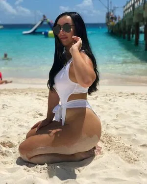 Louise Ella OnlyFans Leaked Free Thumbnail Picture - #j2zlA1exs8