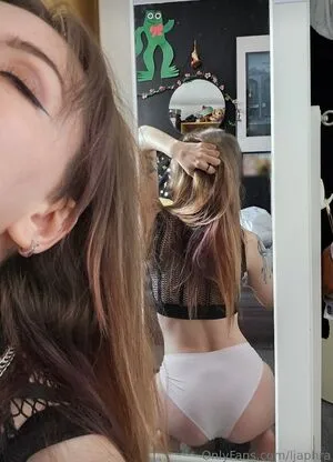 Louise Julie OnlyFans Leaked Free Thumbnail Picture - #t8phAi3sh1