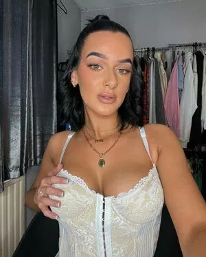 Louise Reid OnlyFans Leaked Free Thumbnail Picture - #DkSWThI58O