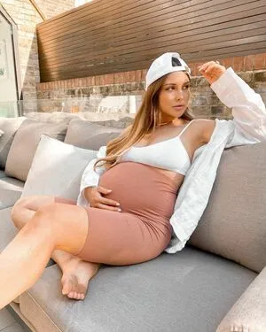 Louise Thompson OnlyFans Leaked Free Thumbnail Picture - #7ySSr65Zpg