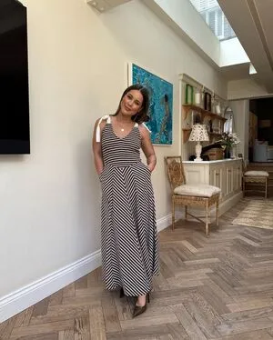 Louise Thompson OnlyFans Leaked Free Thumbnail Picture - #SoP4N5skuy