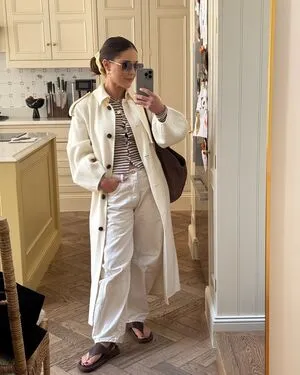 Louise Thompson OnlyFans Leaked Free Thumbnail Picture - #ndaLrSVuvN