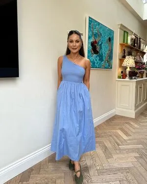 Louise Thompson OnlyFans Leaked Free Thumbnail Picture - #szy0Rb8Fnj
