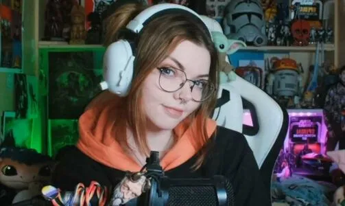 LouiseJulie OnlyFans Leaked Free Thumbnail Picture - #YdX3YfYEOY
