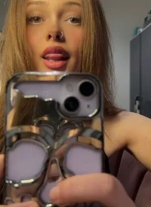 Louiselaingx OnlyFans Leaked Free Thumbnail Picture - #CxuJ9EdLln