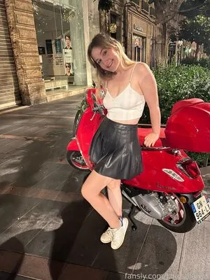 Louiselalisa OnlyFans Leaked Free Thumbnail Picture - #ipS2Gwn1SZ
