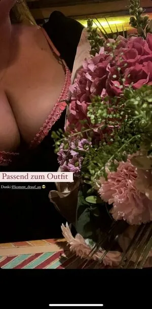 Loura OnlyFans Leaked Free Thumbnail Picture - #HHyxC8nsS9