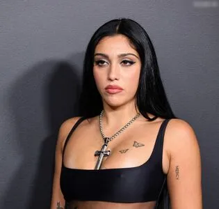 Lourdes Maria Ciccone Leon OnlyFans Leaked Free Thumbnail Picture - #VmfCtteHyg