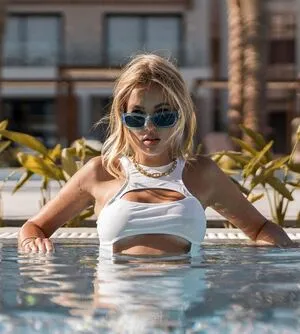 Lourene Gollatz OnlyFans Leaked Free Thumbnail Picture - #H9xZjfhyXg