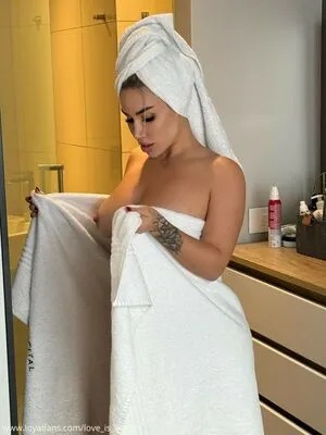 Love Is Alina OnlyFans Leaked Free Thumbnail Picture - #xtHAkt14sq