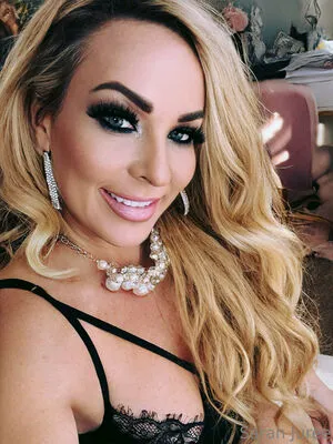 Love Misssarah Basic OnlyFans Leaked Free Thumbnail Picture - #EEBh1zQmez
