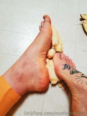 Lovefiercelyfeet OnlyFans Leaked Free Thumbnail Picture - #Q1bVqr66oC