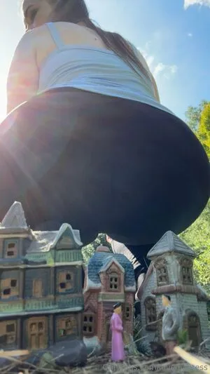 Lovegiantess OnlyFans Leaked Free Thumbnail Picture - #8BfSpO1s5U