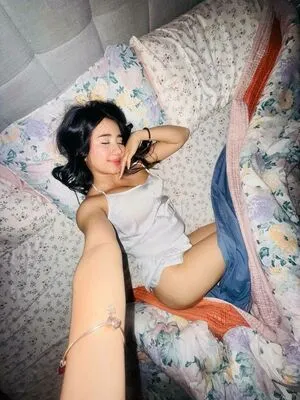 Lovely Zoe OnlyFans Leaked Free Thumbnail Picture - #v7m3C0uv37