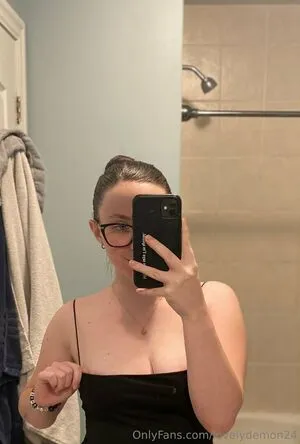 Lovelydemon24 OnlyFans Leaked Free Thumbnail Picture - #t2UHrkiUA4