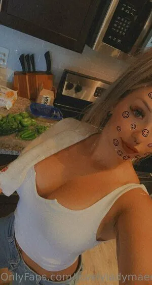 Lovelyladymaee OnlyFans Leaked Free Thumbnail Picture - #UynkY4S5d1
