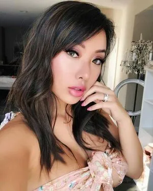 Lovelynnc OnlyFans Leaked Free Thumbnail Picture - #3KkOtdoDak