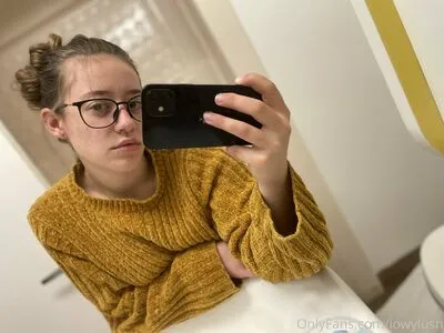 Lowylush OnlyFans Leaked Free Thumbnail Picture - #pyWxf3WYcU