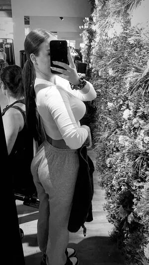 Luanaguee OnlyFans Leaked Free Thumbnail Picture - #CvwXhGhQ4h