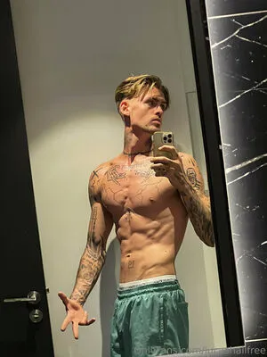 Lucashallfree OnlyFans Leaked Free Thumbnail Picture - #GrnVELbNv4