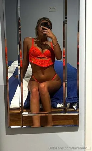 Luce M OnlyFans Leaked Free Thumbnail Picture - #CiHrOpeIGs