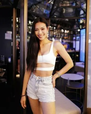 Lucia Liu OnlyFans Leaked Free Thumbnail Picture - #YiEdOPo0ZV