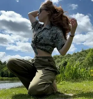 Lucie Roams OnlyFans Leaked Free Thumbnail Picture - #4Dapo6LKAV