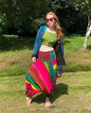 Lucie Roams OnlyFans Leaked Free Thumbnail Picture - #5Kkz5V8JL9