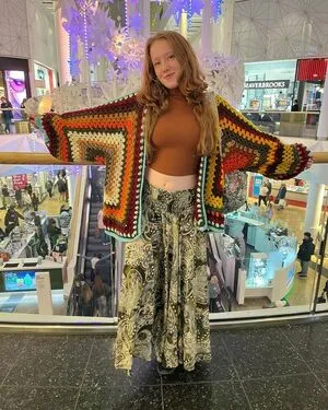 Lucie Roams OnlyFans Leaked Free Thumbnail Picture - #6sUr3C6cH3