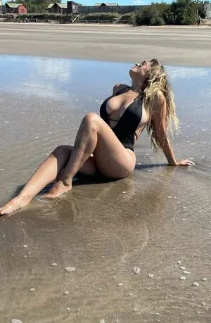 Luciemomma OnlyFans Leaked Free Thumbnail Picture - #yX4l7KmVBq