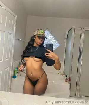 Luckigyalxo OnlyFans Leaked Free Thumbnail Picture - #Y2Y1zprZge