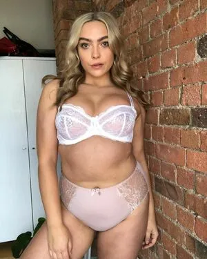 Lucy Bennet OnlyFans Leaked Free Thumbnail Picture - #lTStt3IViy