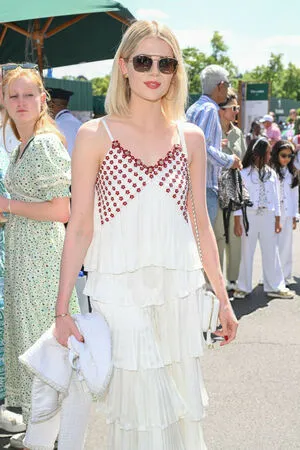 Lucy Boynton OnlyFans Leaked Free Thumbnail Picture - #inNnecD6da