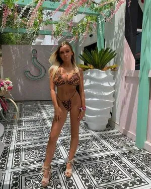 Lucy Cartlidge OnlyFans Leaked Free Thumbnail Picture - #CWgY7e5Ory