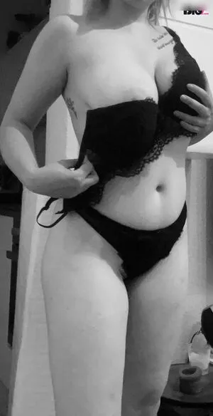 Lucy Cox OnlyFans Leaked Free Thumbnail Picture - #DkxRQDb1VK