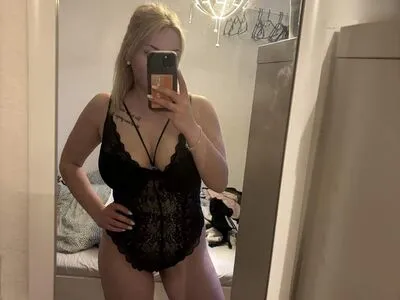 Lucy Cox OnlyFans Leaked Free Thumbnail Picture - #Nv7GIrpQGO